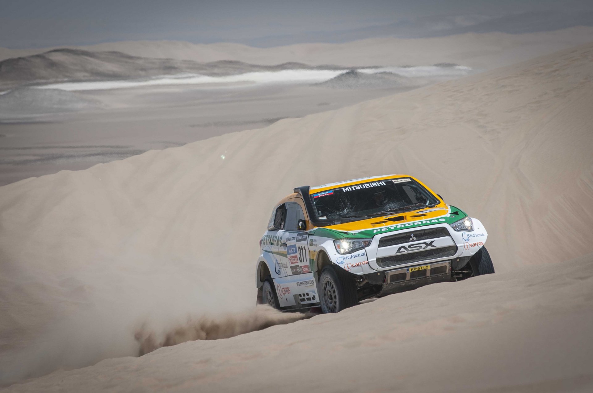 mitsubishi coche jeep dakar rally rally desierto duna