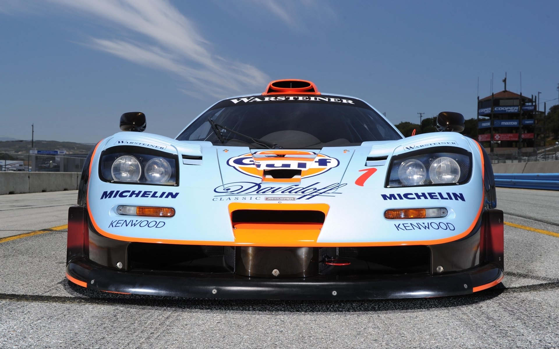 mclaren f1 gtr longtail 1997 mclaren f1 supercar wyścigi bolid przód niebo tło