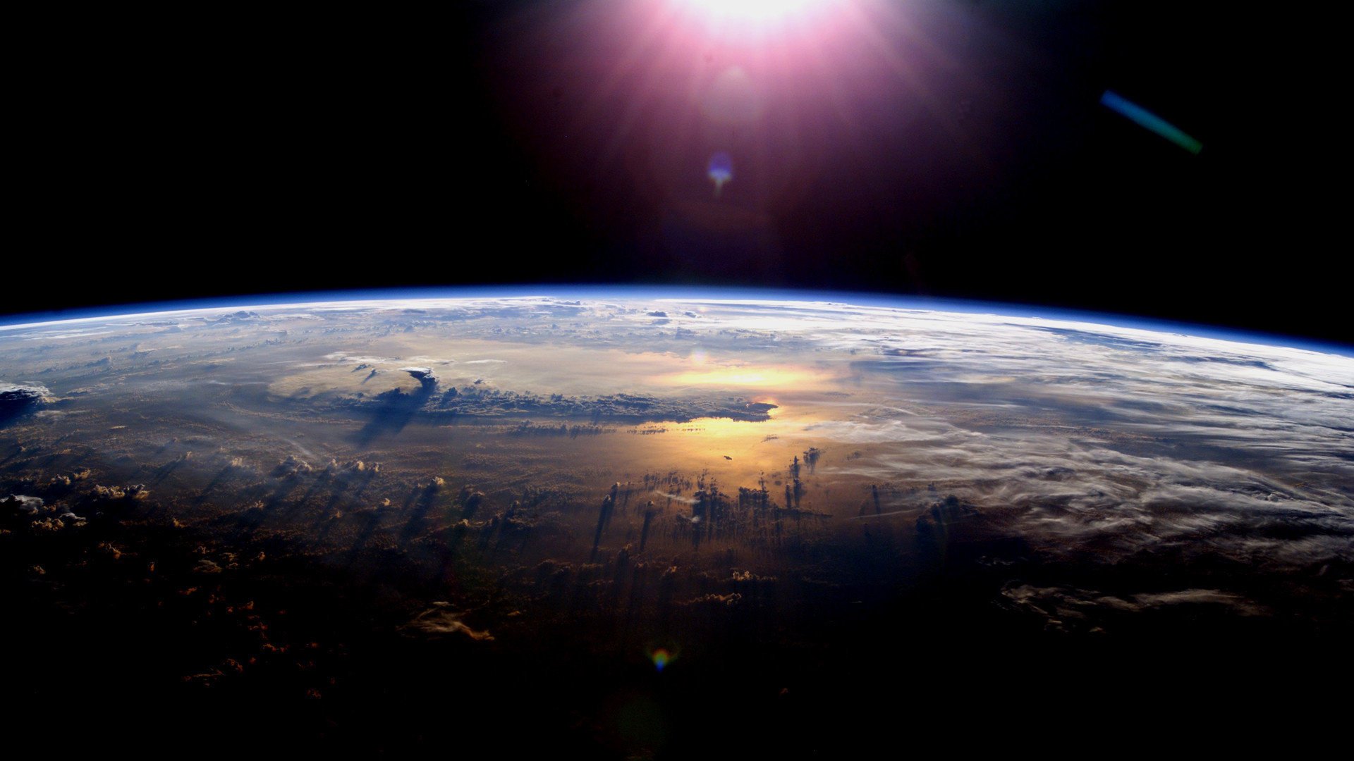 espacio luz nubes planeta atmósfera