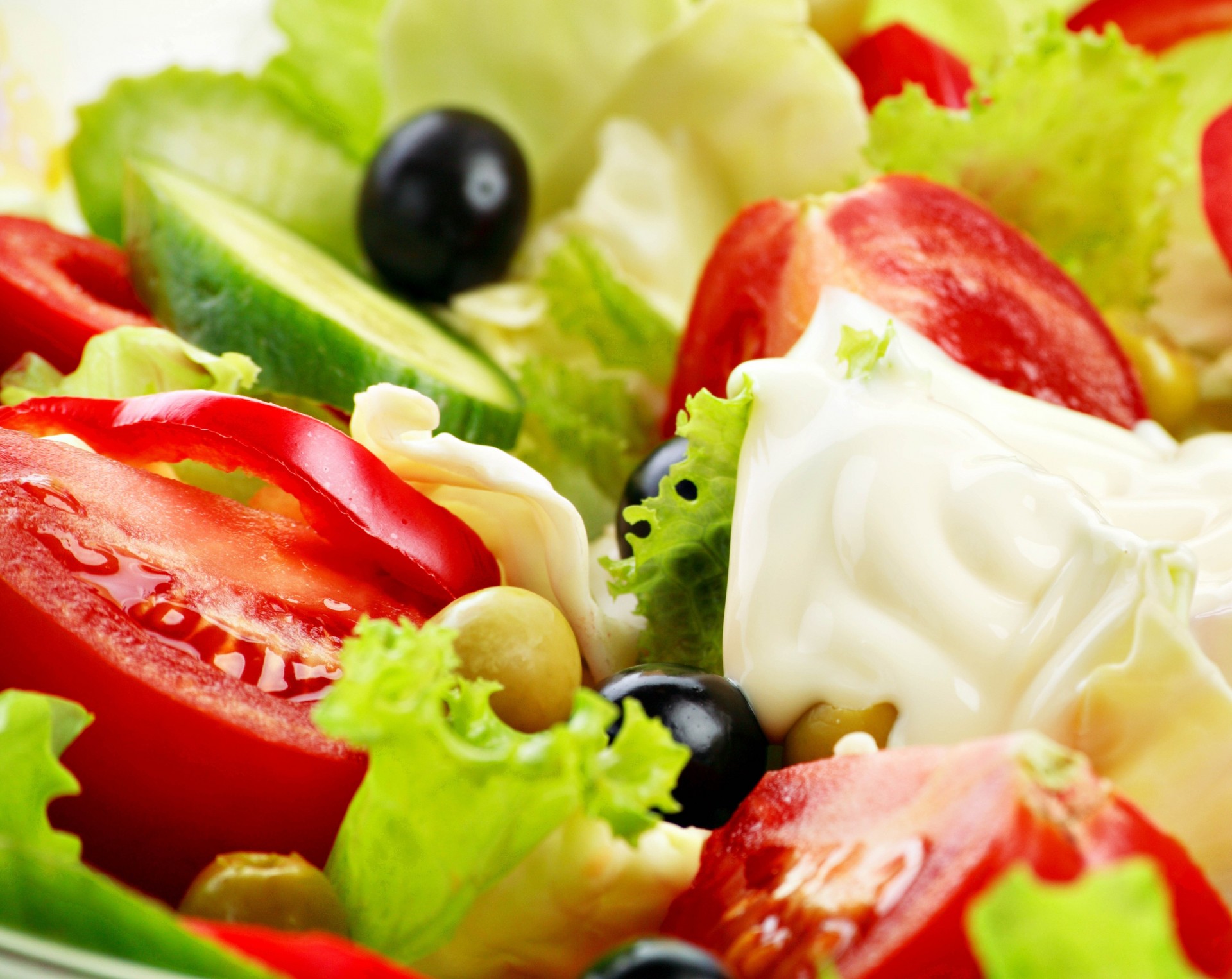 olives gas 24 close up mayonnaise salad