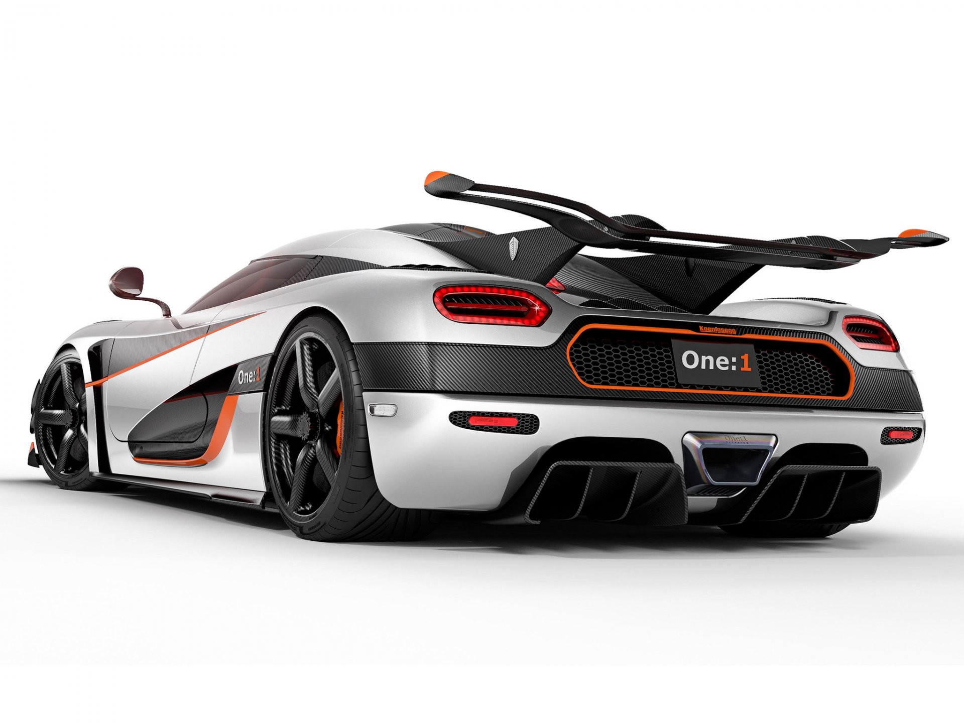 koenigsegg eins : 1 megakar carbon v8