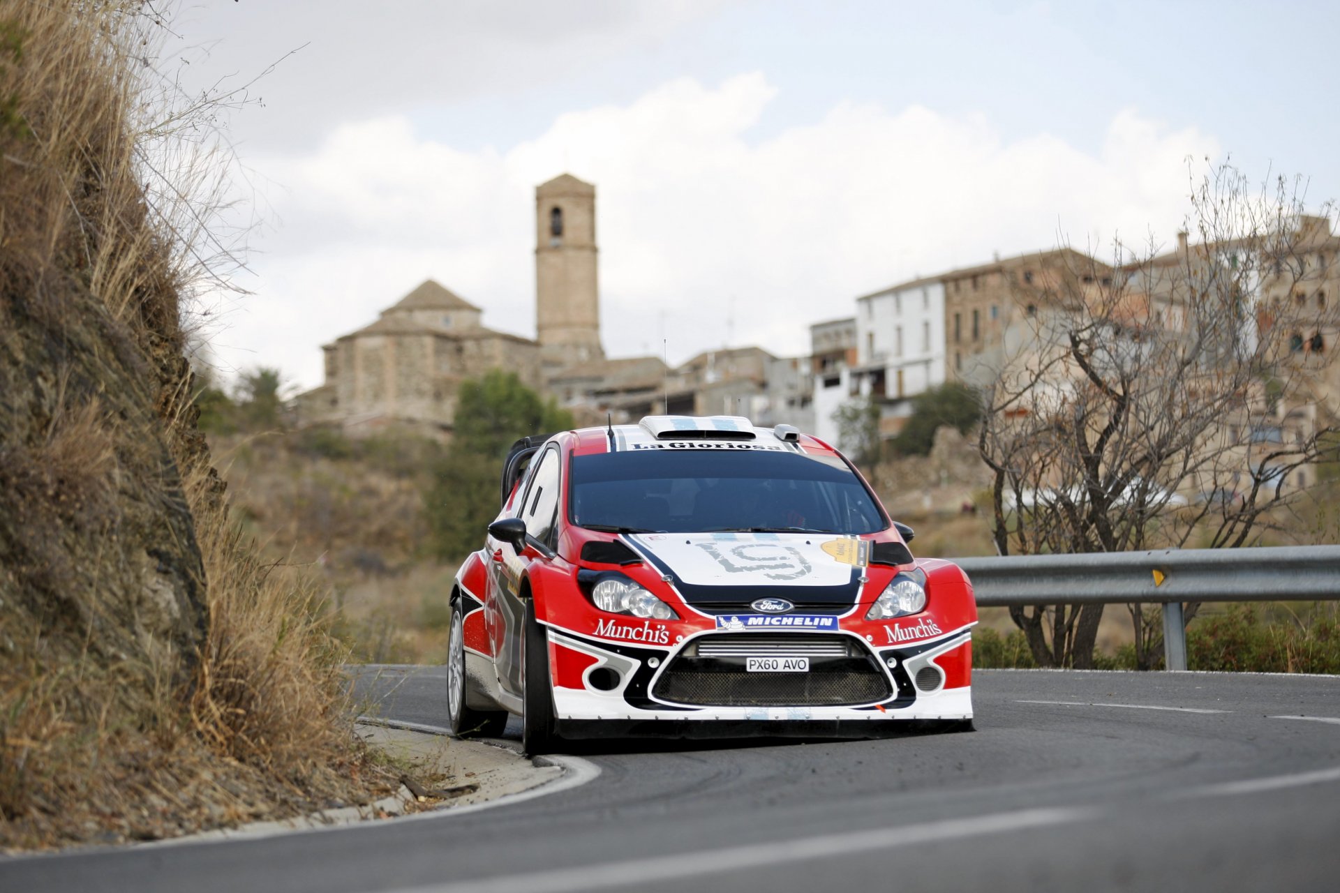 ford fiesta rally wrc frente carretera ciudad deporte raza