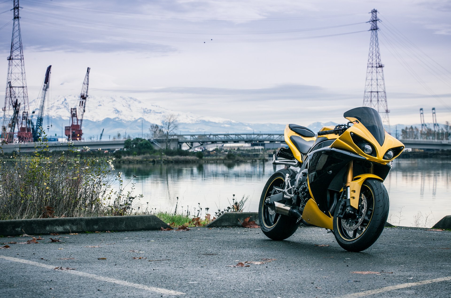 yamaha yzf-r1 yellow bicycle yamaha motorcycle river port crane