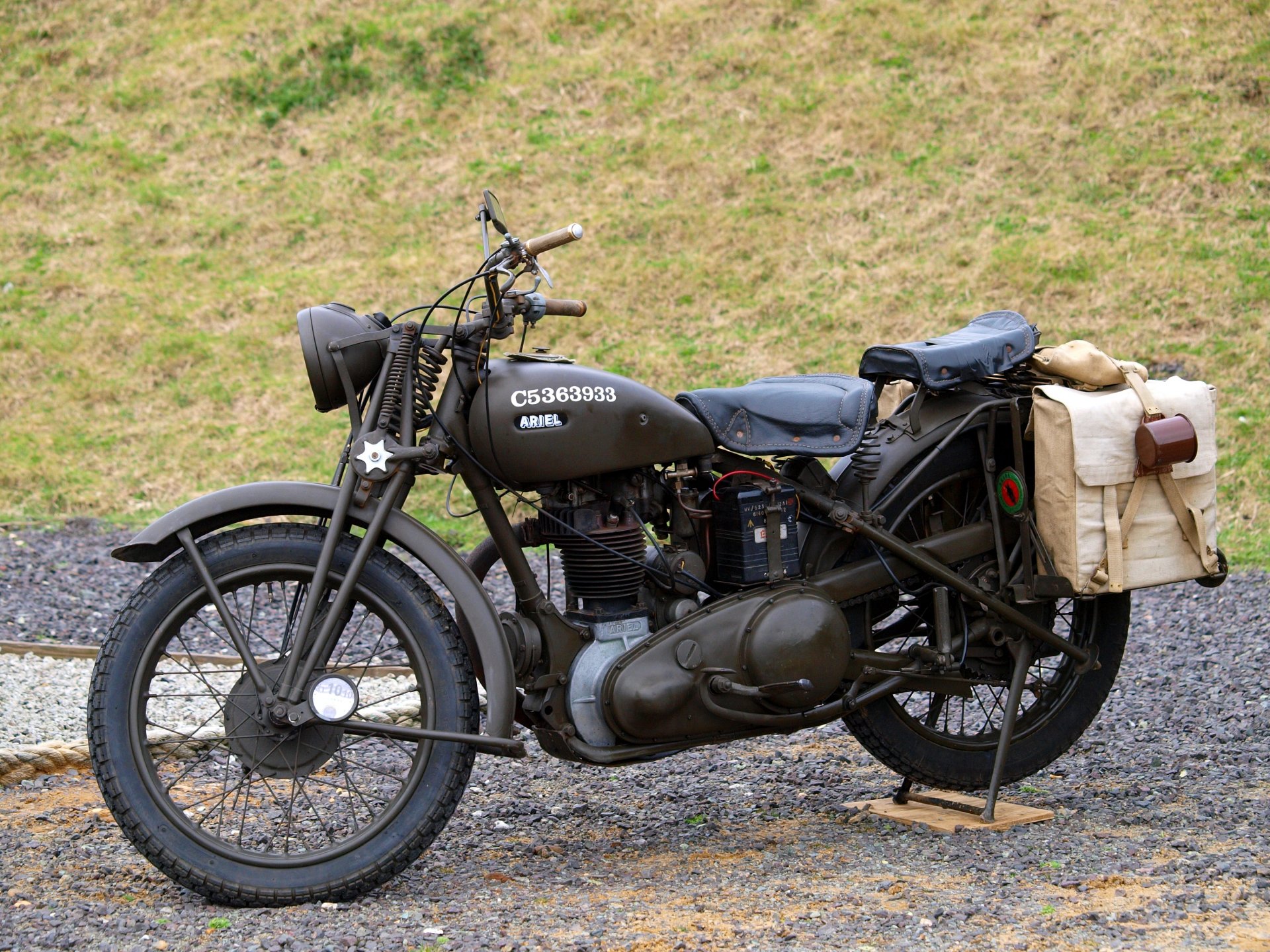 ariel van britannico moto ww2