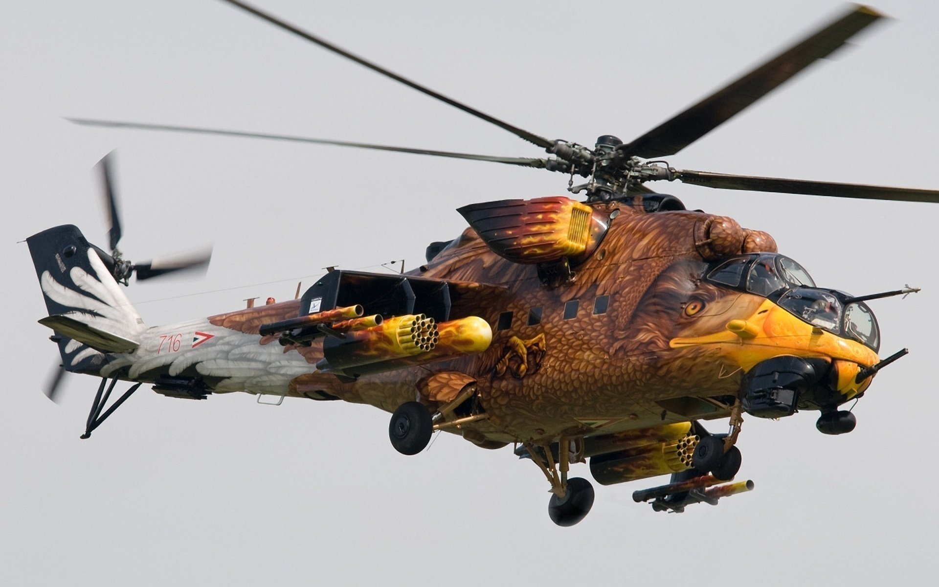 mi-24 armamento aerografo elicottero pale volo