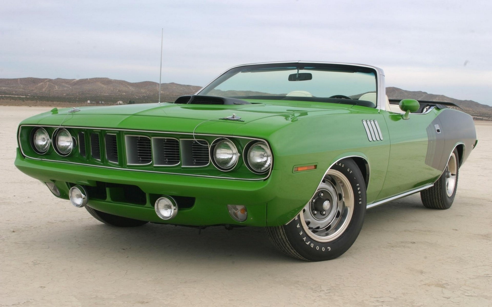 плимут cuda hemi 1971 года зеленый кабриолет куда хеми вид спереди