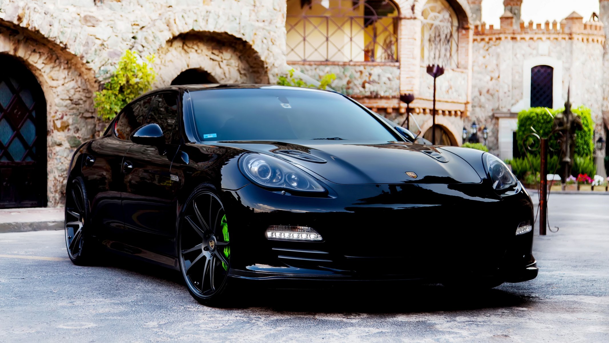 porsche panamera black