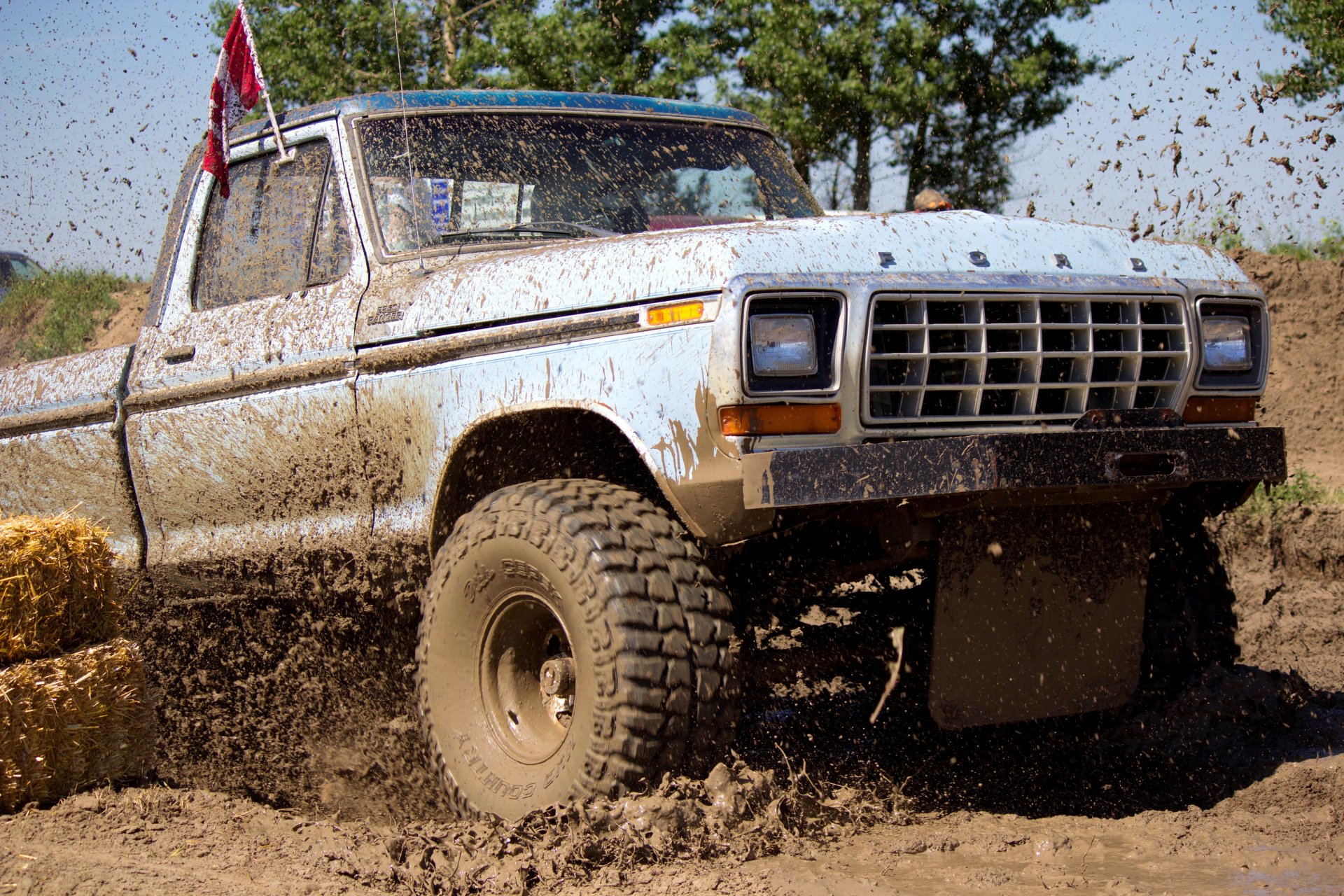 roads dirt spray ford f-250 ranger full-size pickup solid grille bumper competition rally