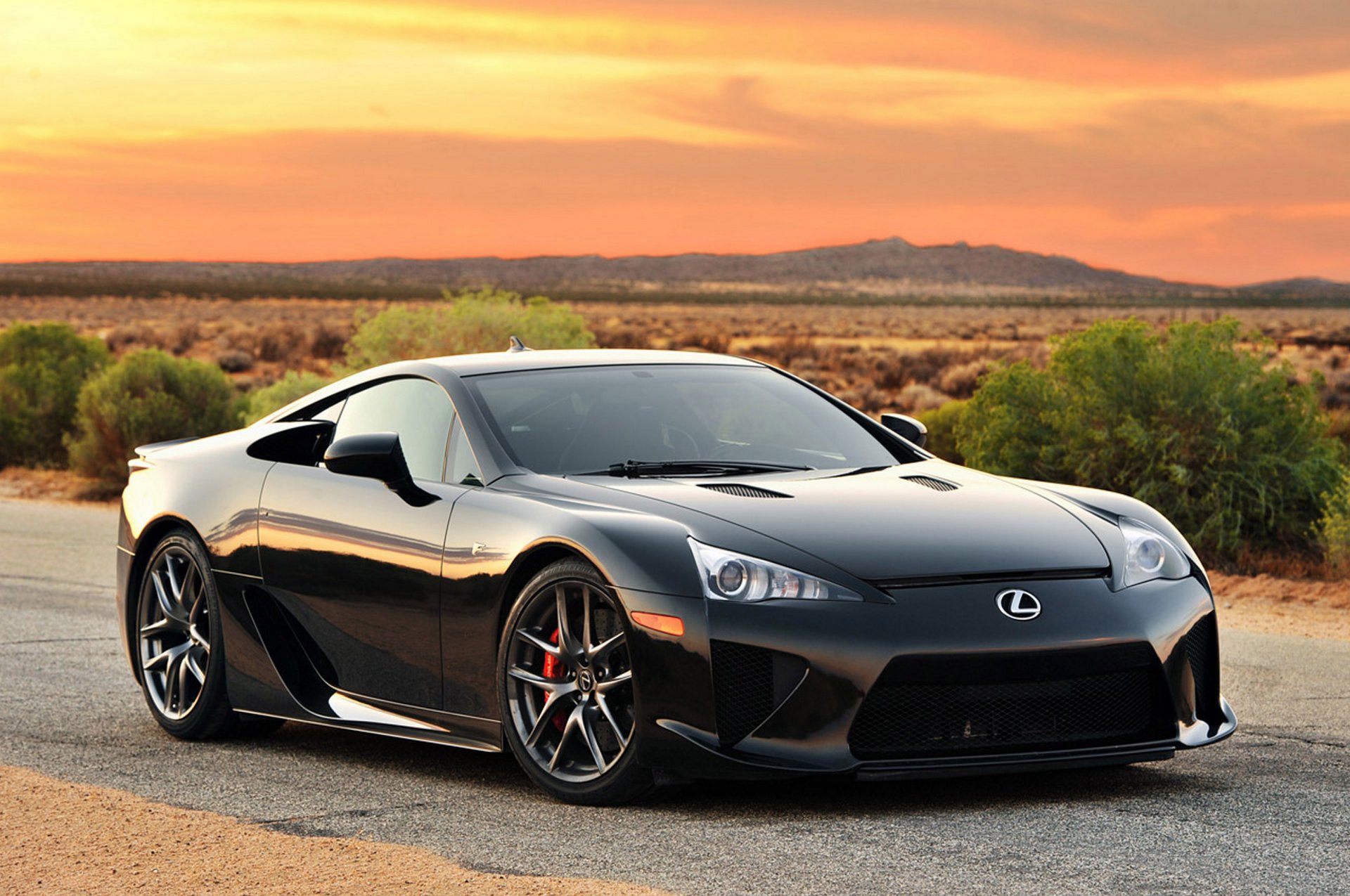 lexus lfa czarny droga