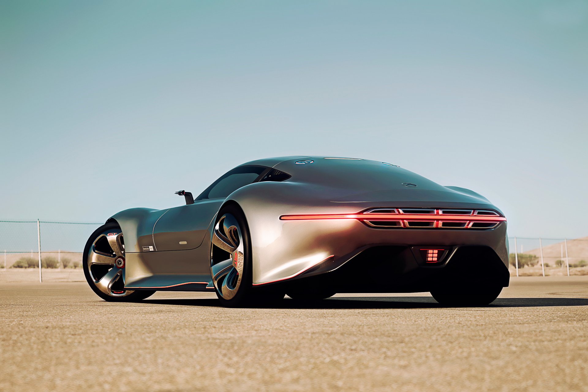 mercedes-benz amg vision gran turismo srebrny szlagier