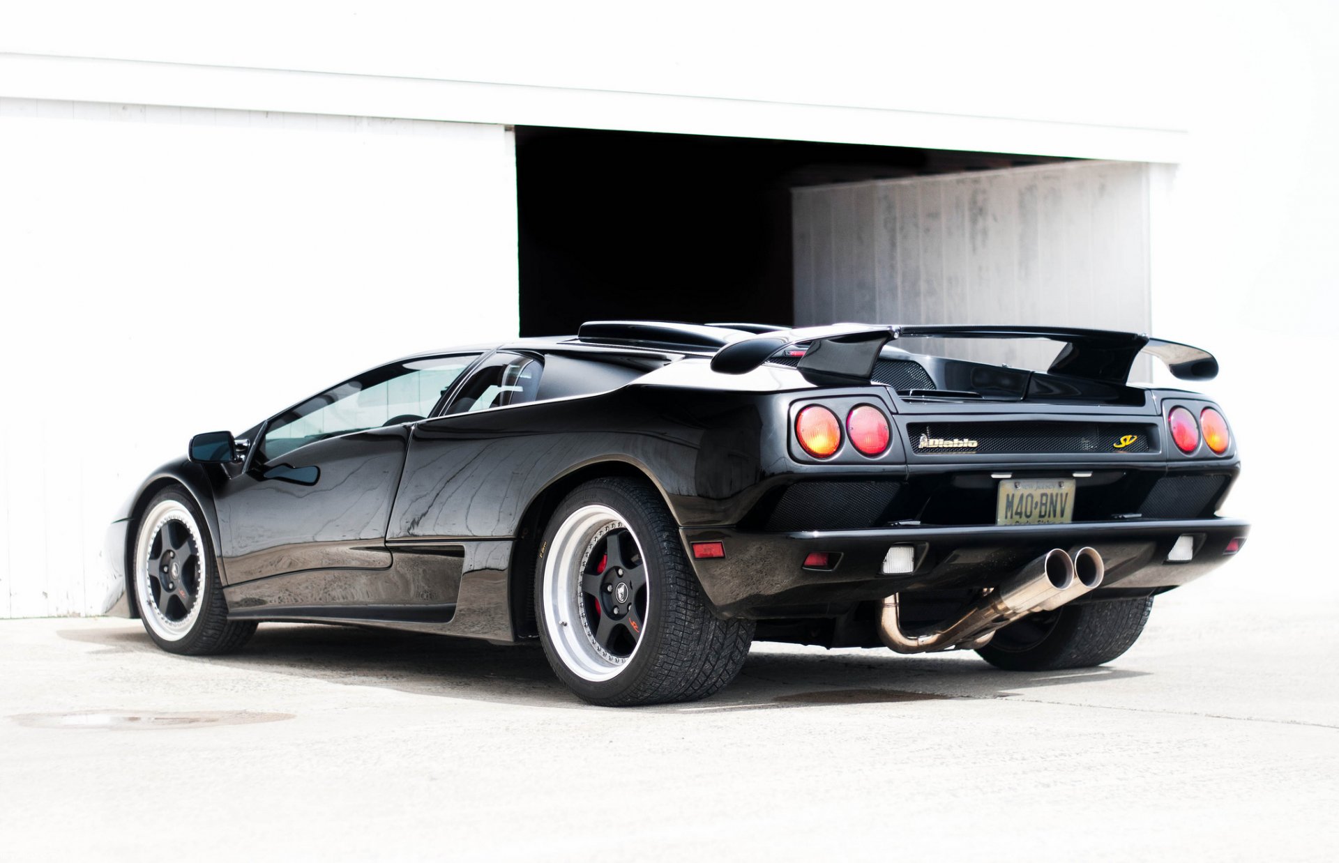 lamborghini diablo sv black back supercar