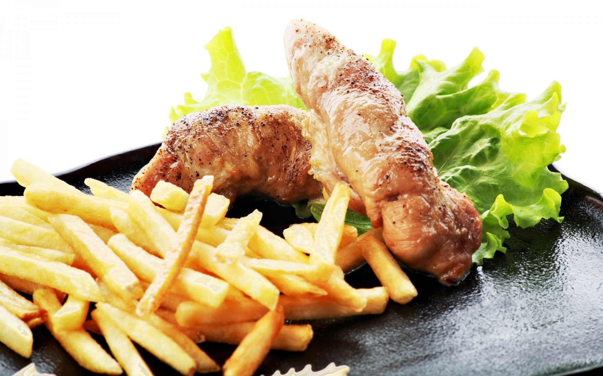 gericht pommes frites fleisch abendessen