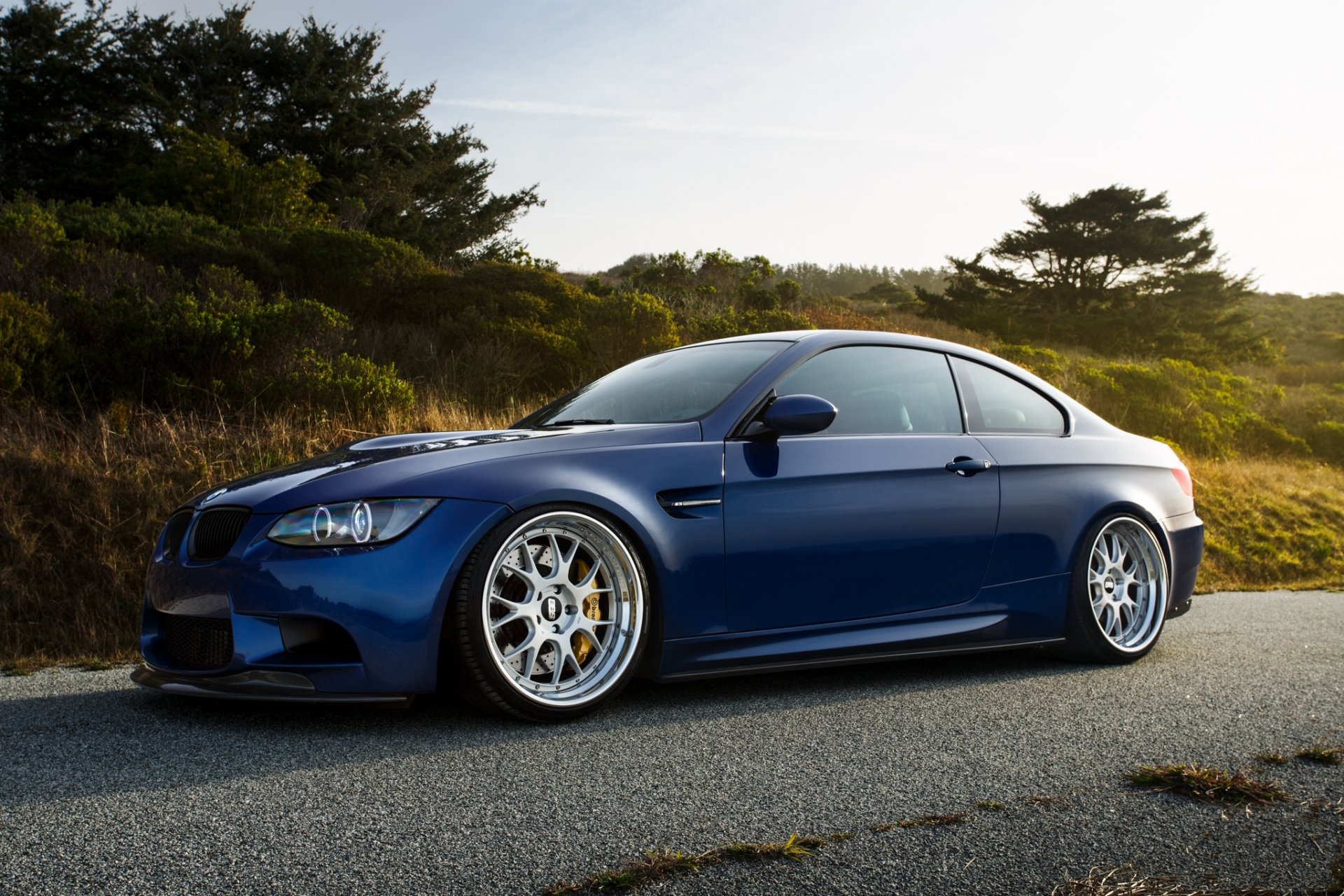 bmw m3 e92 laguna-blu bmw blu vista laterale cerchi bbs