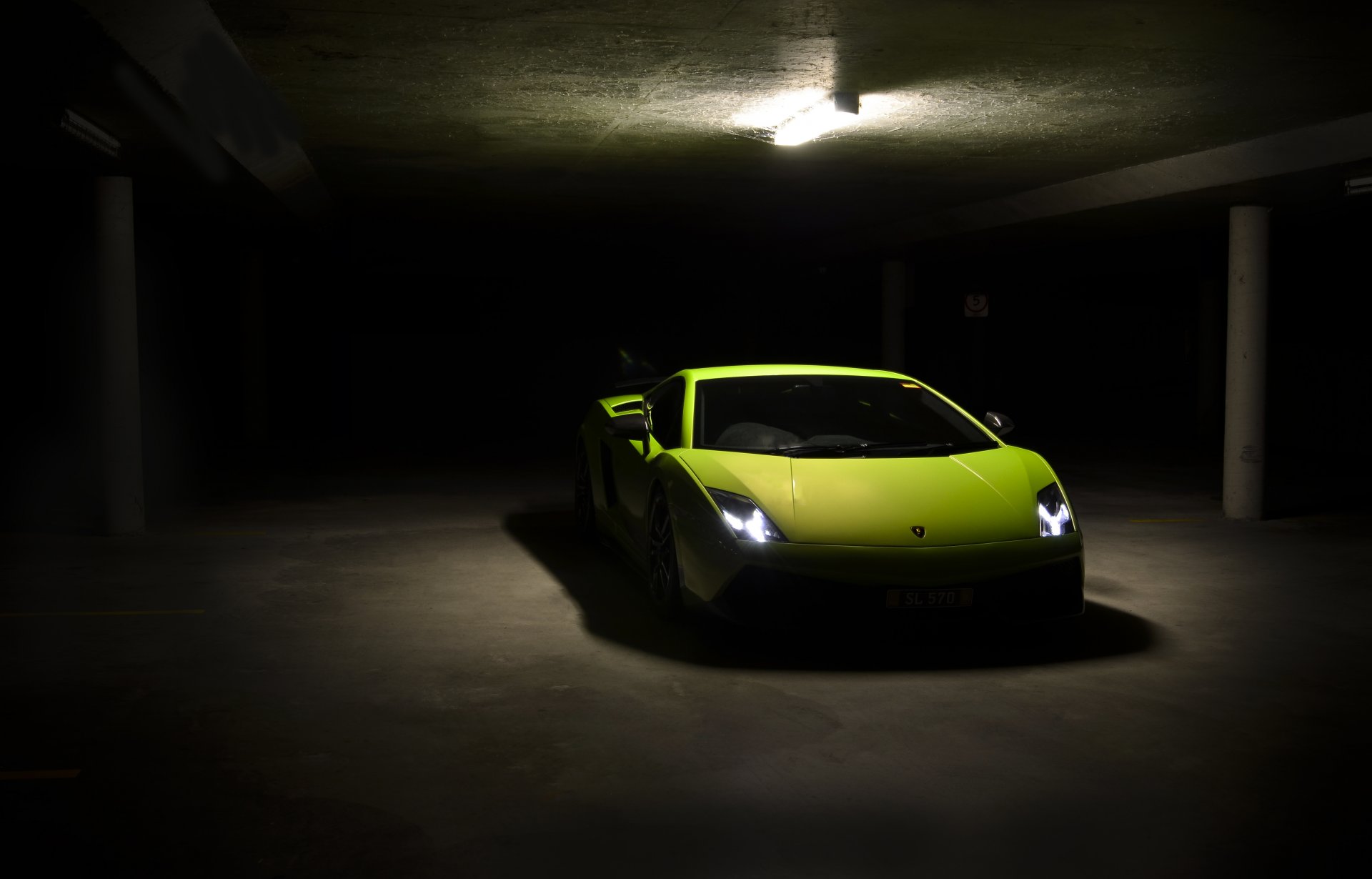 lamborghini gallardo lp570-4 superleggera verde lamborghini gaillardo superleggera vista frontale faro parcheggio