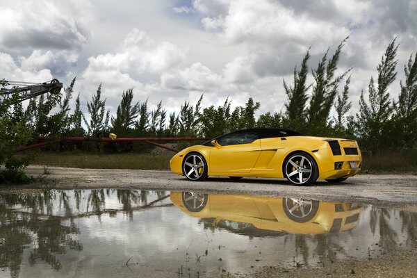 La nouvelle supercar jaune