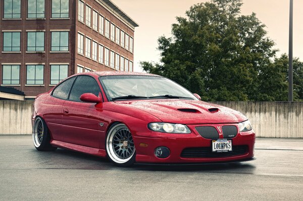 Pontiac GTO senza età in rosso