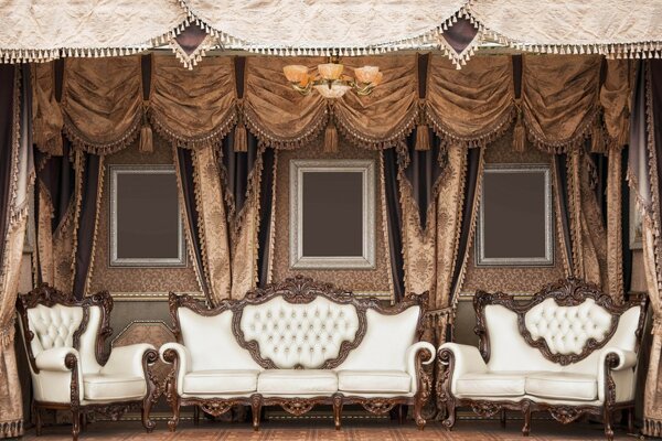 Muebles de salón con cortinas de estilo retro