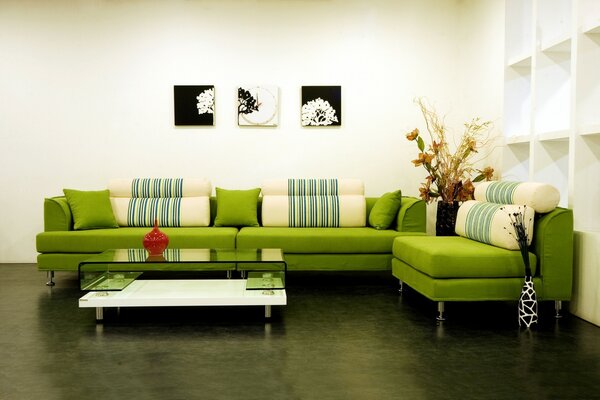 Projekt pokoju z zieloną sofą