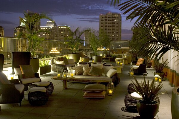 Terraza urbana en un elegante ático de San Diego