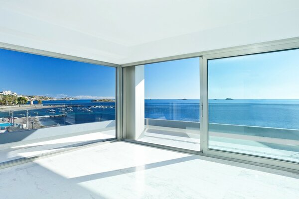 Design elegante con vista sul mare