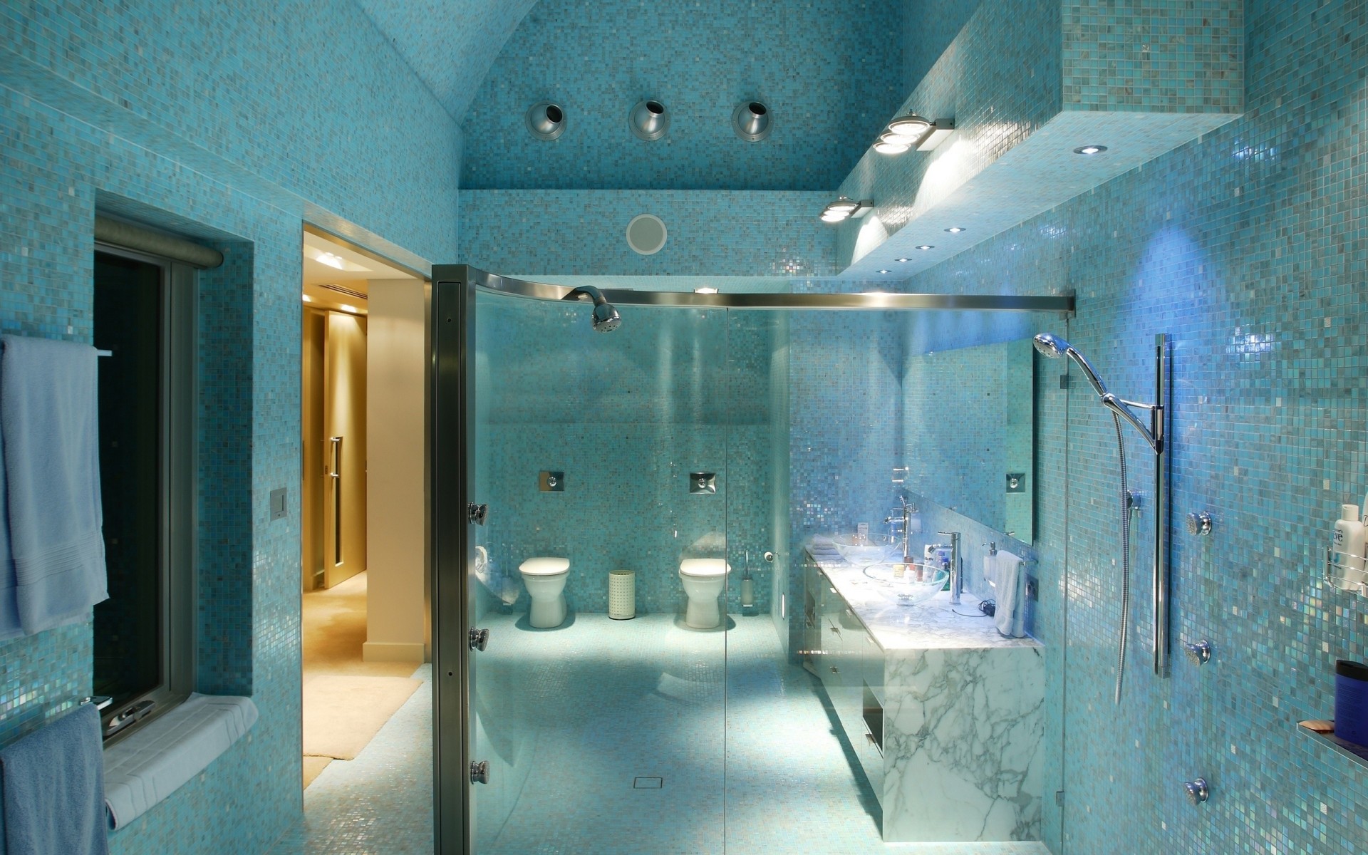 estilo baño salón azulejo iluminación toalla