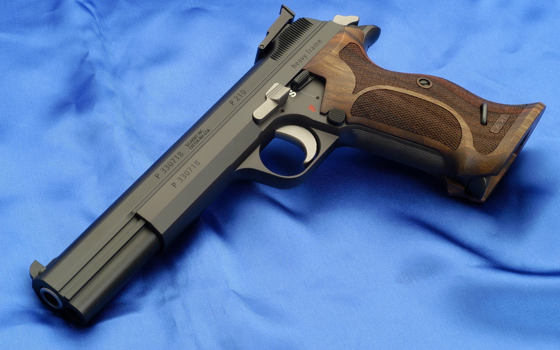 ig p210 blauer hintergrund pistole waffe hintergrundbilder