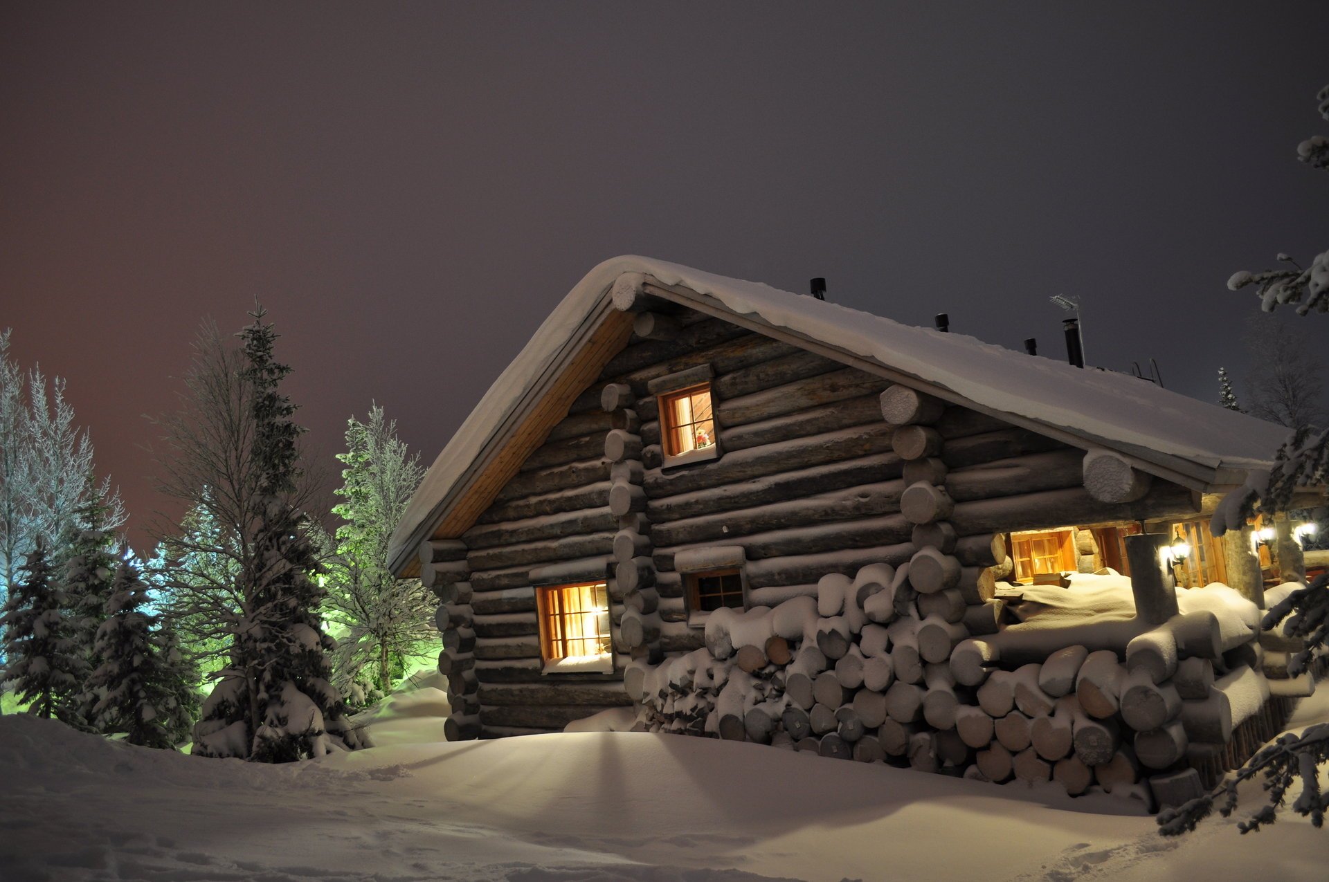 winter snow house windows night