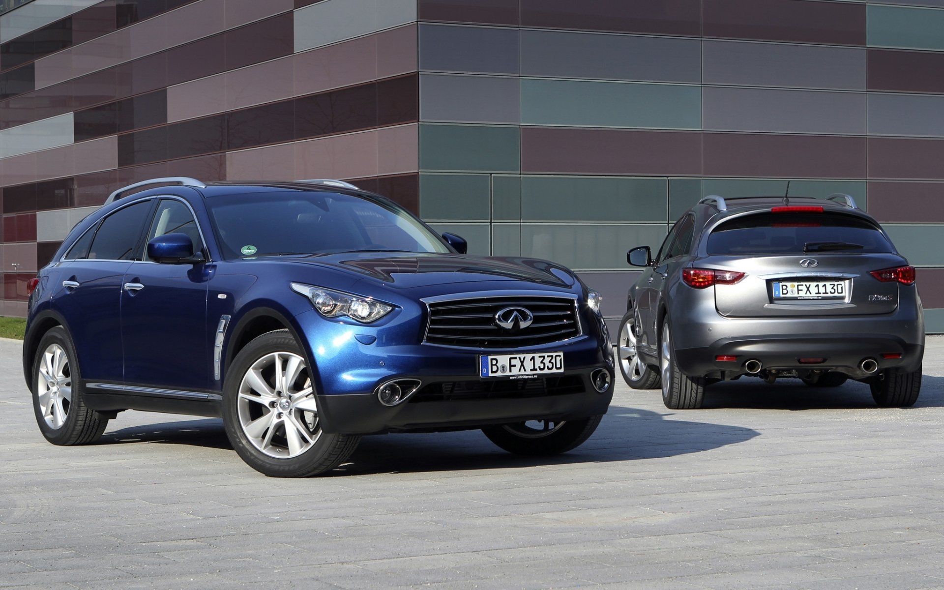 infiniti fx-serie infiniti jeep blau crossover grau front rückansicht hintergrund