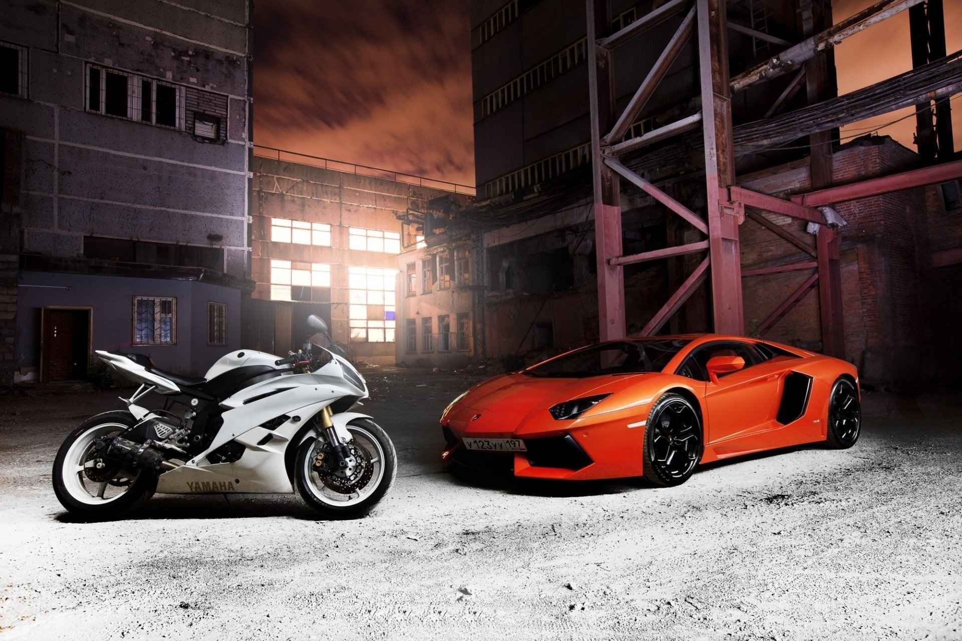 aventador naranja yamaha blanco