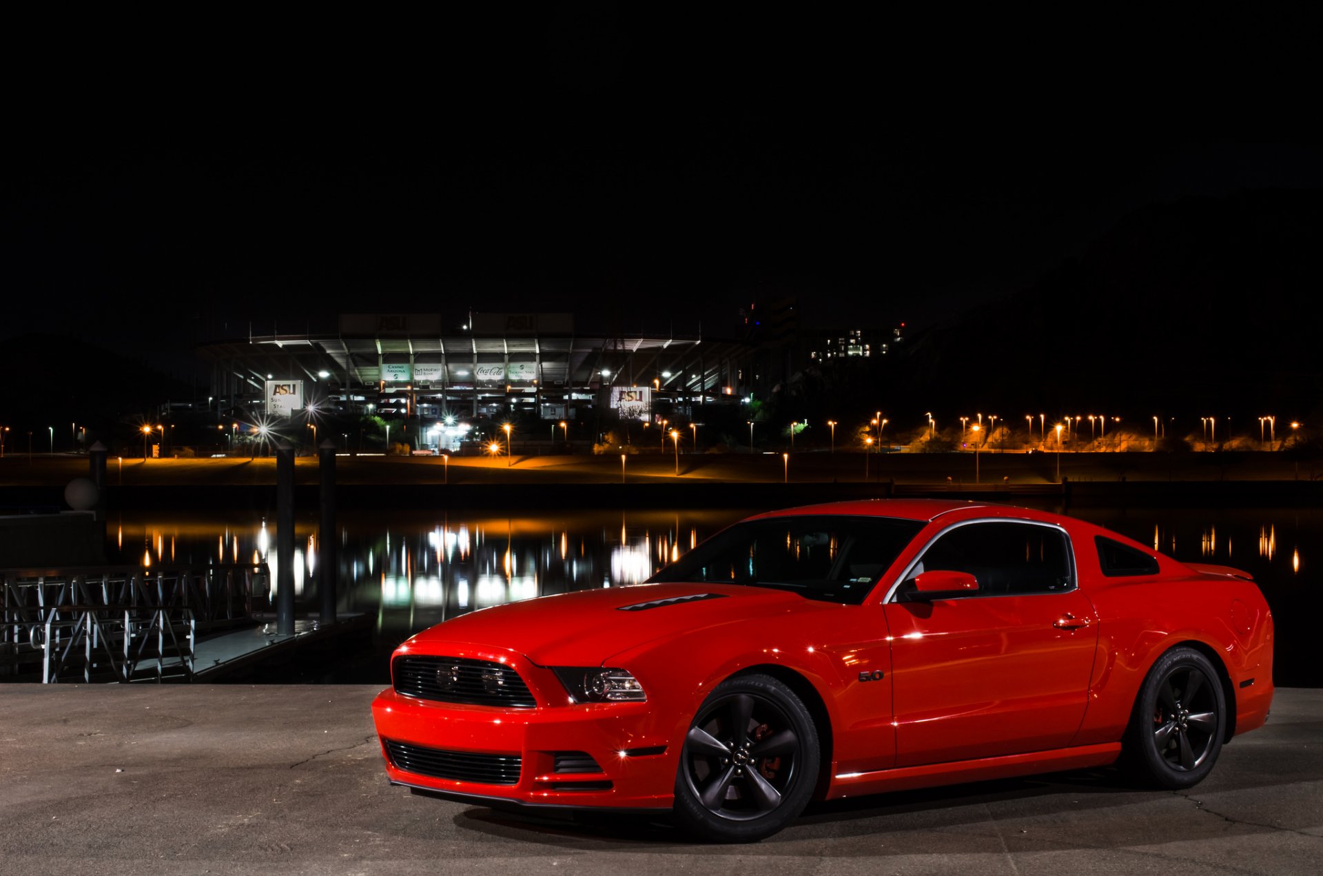 ford mustang gt czerwony noc światło przód