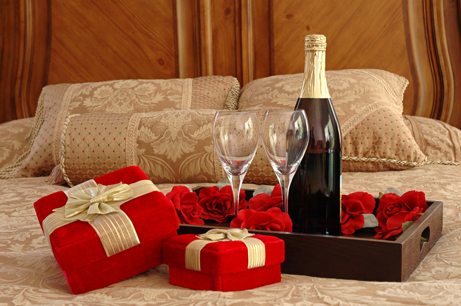 champagne bed tray wine glasses gift