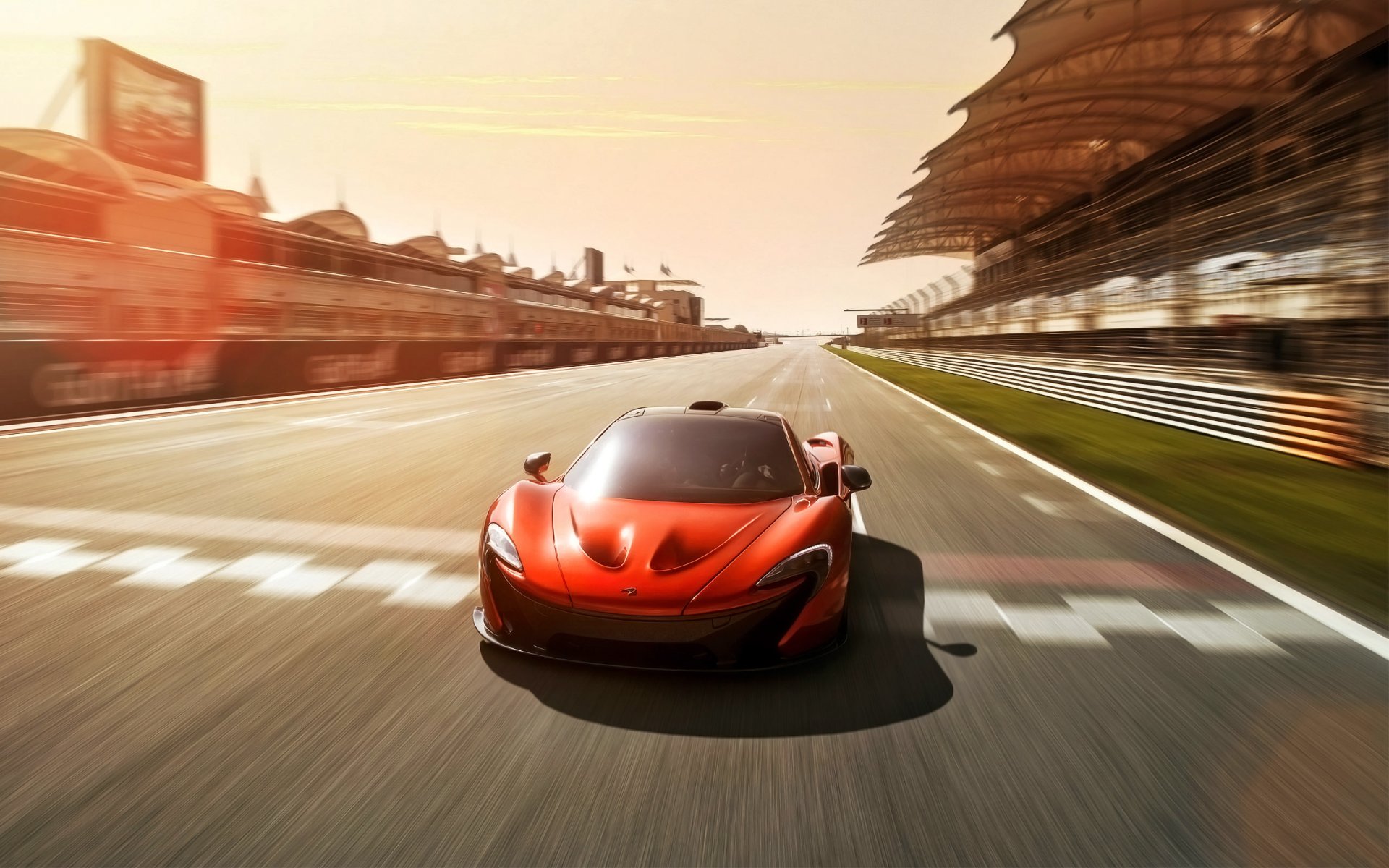 mclaren p1 auto voiture orange voiture de sport route piste tribunes