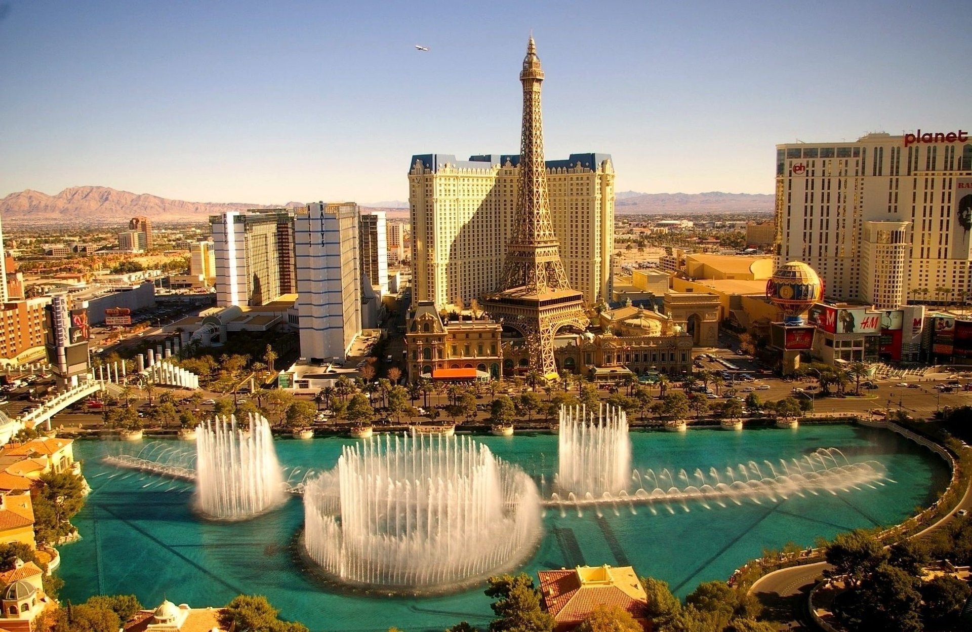 ciudad las vegas fuentes edificios torre cielo