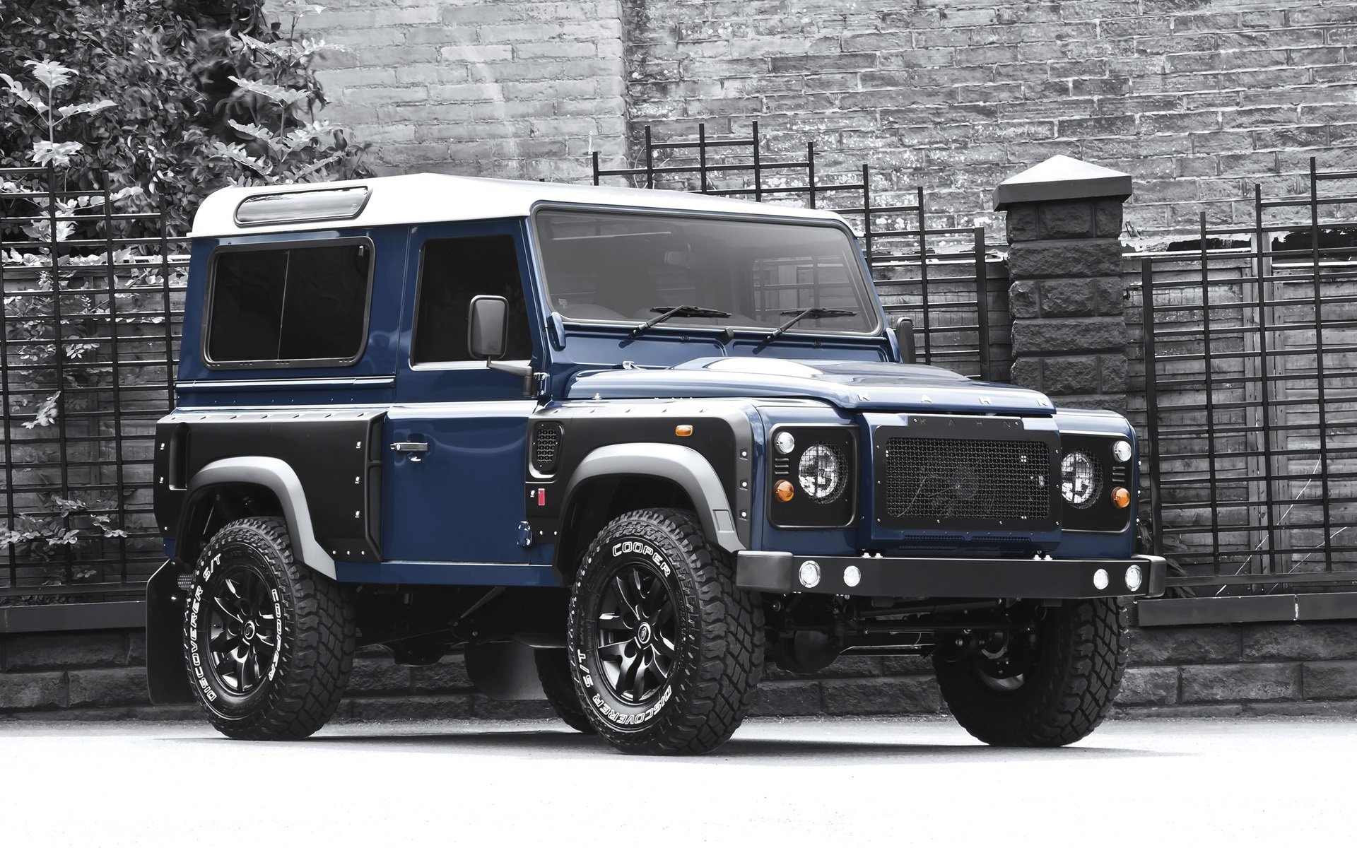 un kahn design land rover defender 2.2 tdci xsi land rover defender jeep suv anteriore