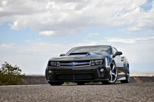 Chevrolet Camaro tuning en noir