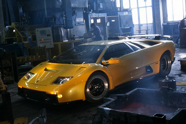 Lamborghini jaune belle supercar rapide