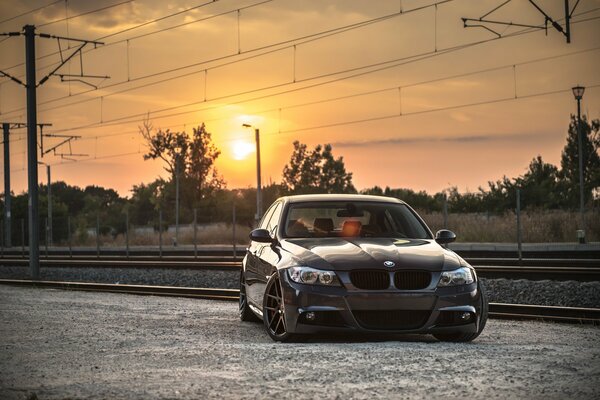 BMw E90 en el ferrocarril