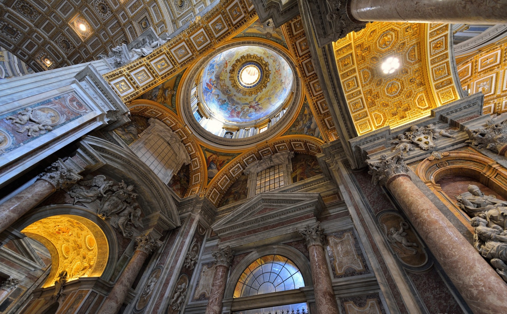 Микеланджело. Купол собора св.Петра (Ватикан)