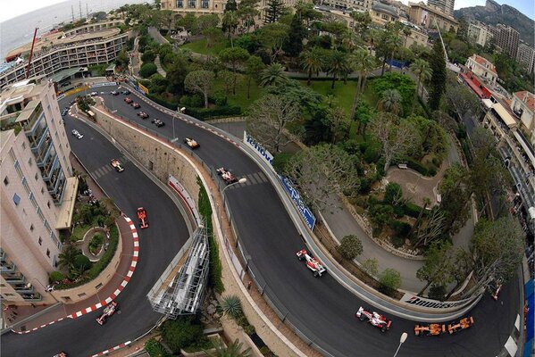Formuły 1 w Monako. Zdjęcie z quadkoptera. Widok z góry