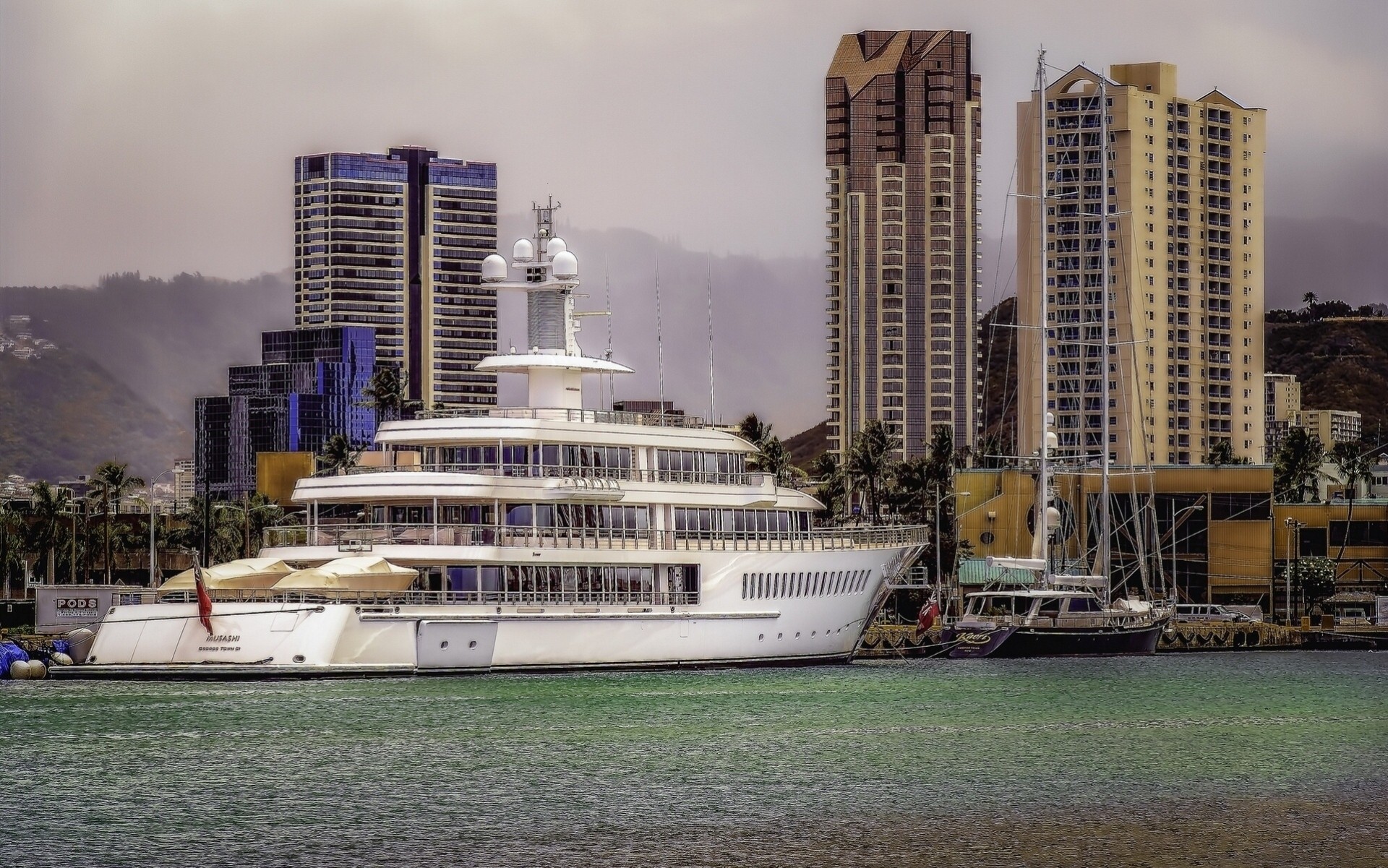 yacht honolulu building hawaii pier