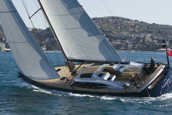 Segelyacht in der Bucht