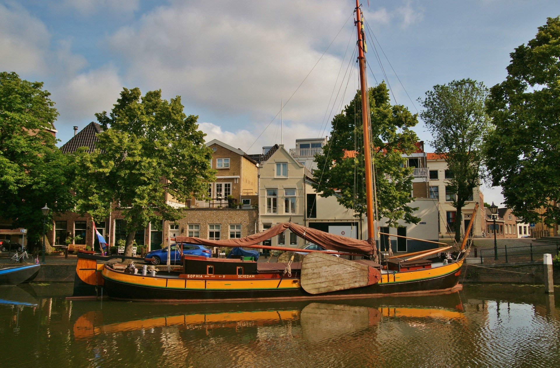 niederlande liegeplatz uferpromenade