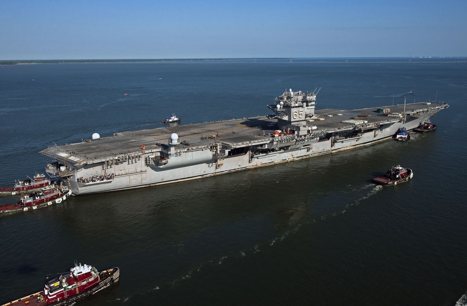 tugs small ships the carrier boeing enterprise