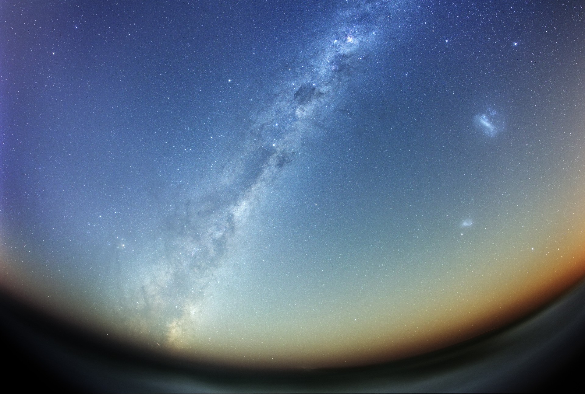 galaxia vía láctea panorama nubes de magallanes