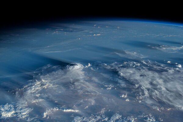 Fotografía del planeta Tierra desde el espacio