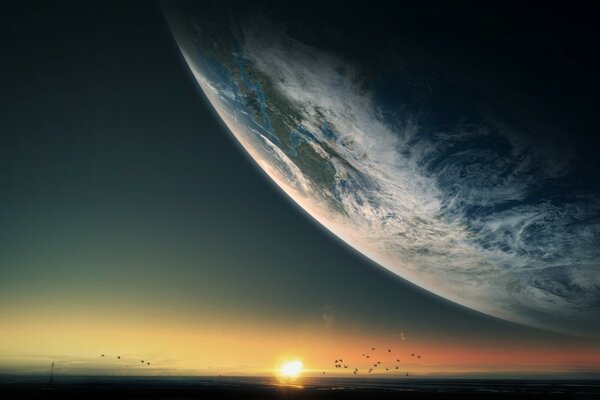 Duża planeta w pobliżu odchodzącego słońca