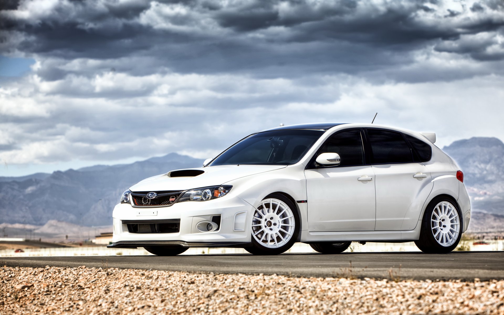 ubaru impreza subaru wrx sti bianco