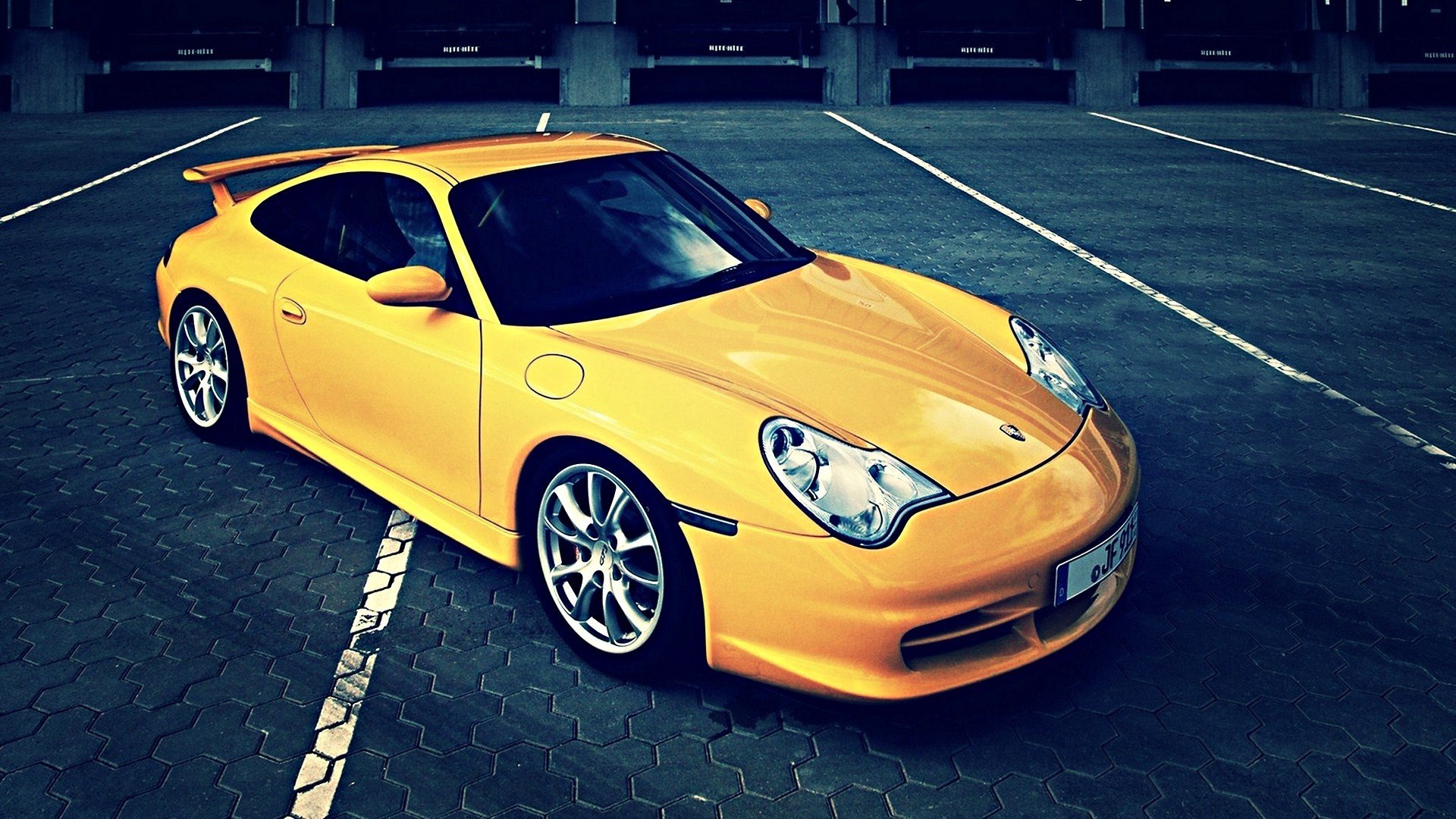 porsche 911 yellow