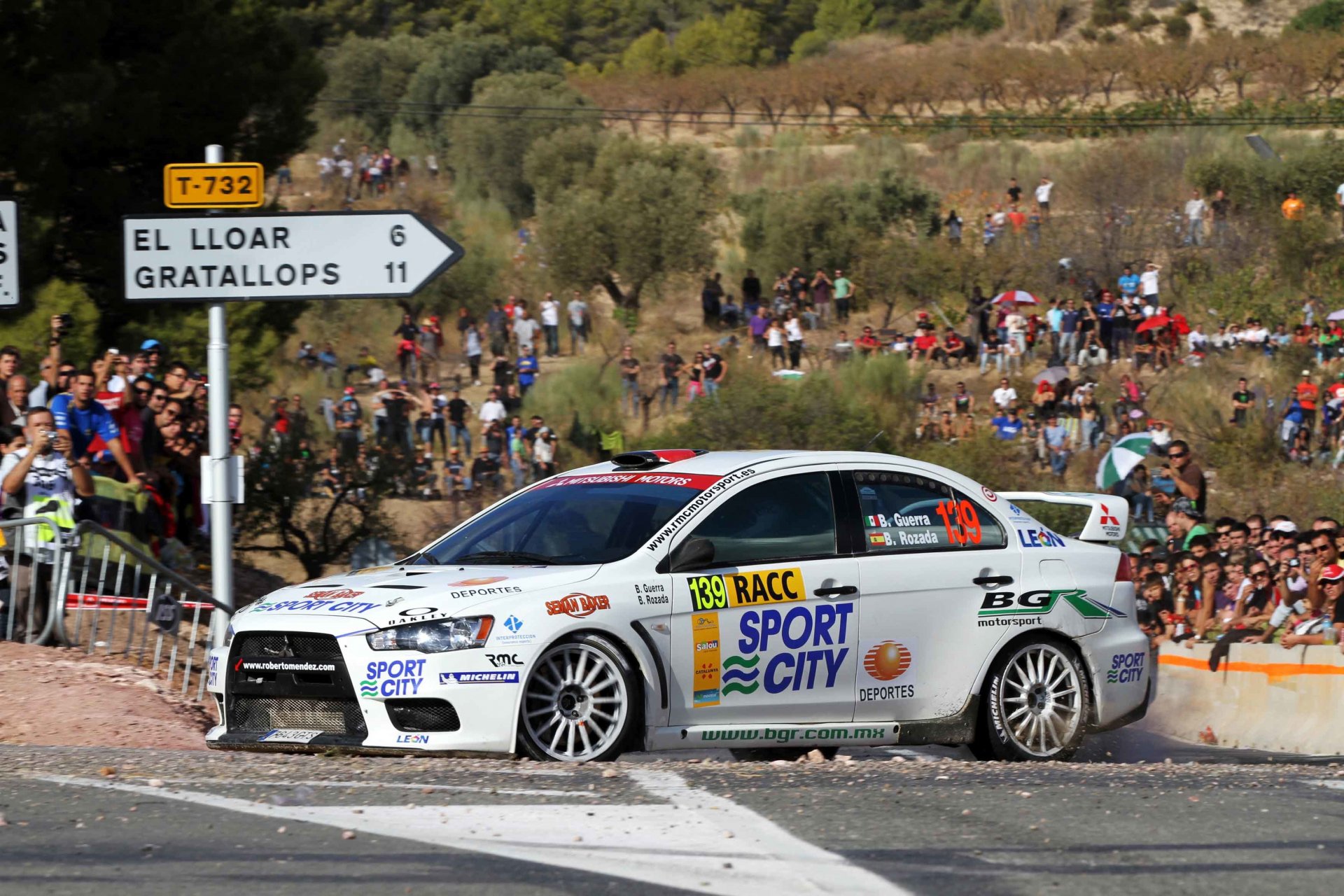 mitsubishi profesión rally benito guerra blanco gente giro fans