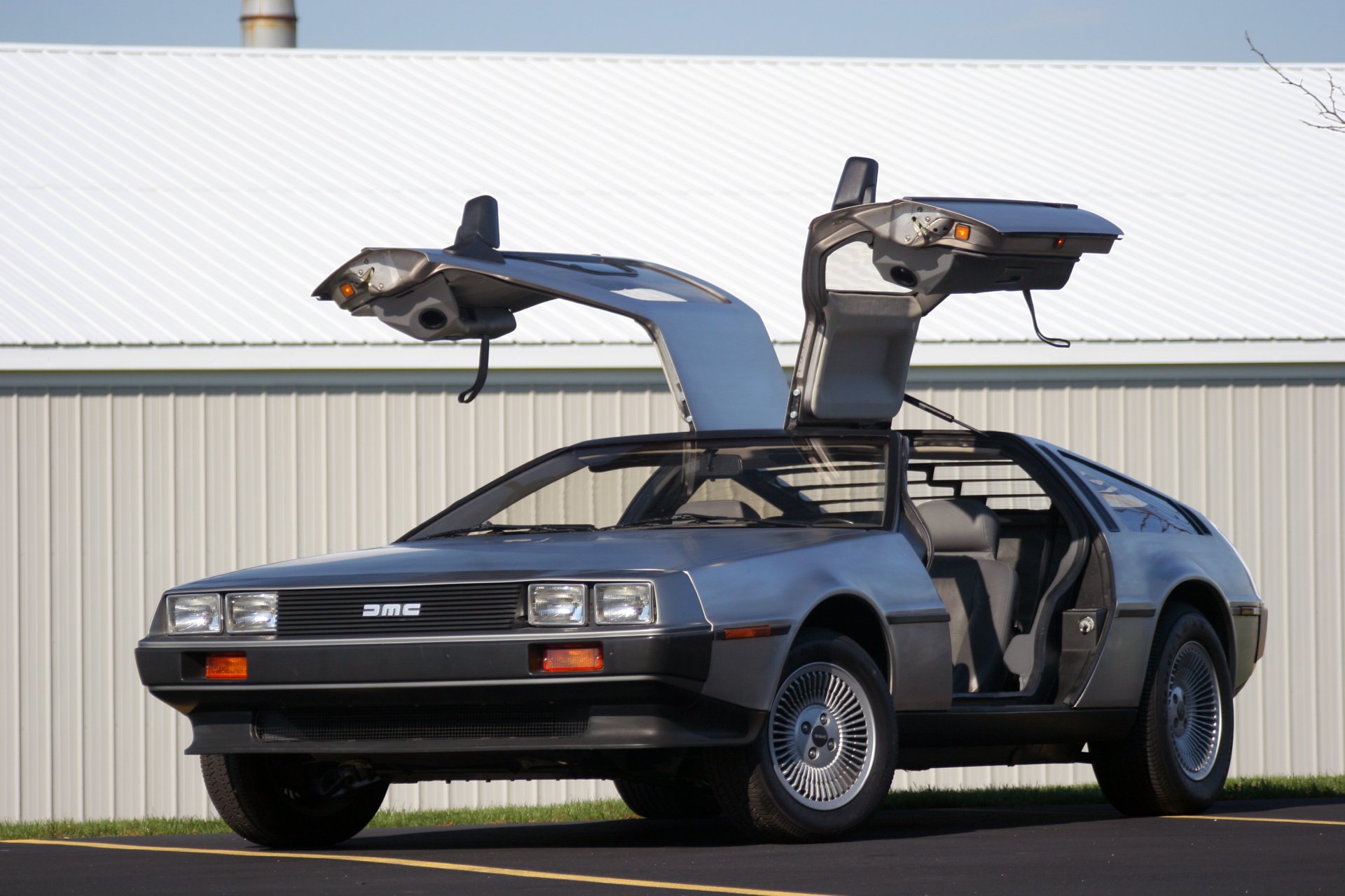 delorean dmc backward denote future